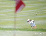 [KLPGA] 박현경, '강풍을 뚫고 서드샷'