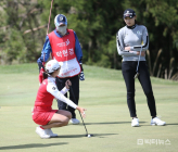 [KLPGA] 한진선, '볼이 바람에 흔들려요~'