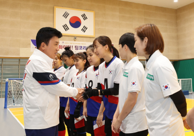 하나금융, '파리 패럴림픽' 국가대표 선수단에 후원금 전달