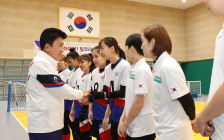 하나금융, '파리 패럴림픽' 국가대표 선수단에 후원금 전달
