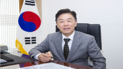 “독립투사들이 저승에서 통곡하시겠다”