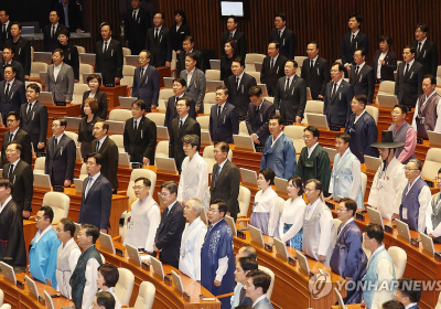 '갈라진 개원식' 댓글여론 와글와글