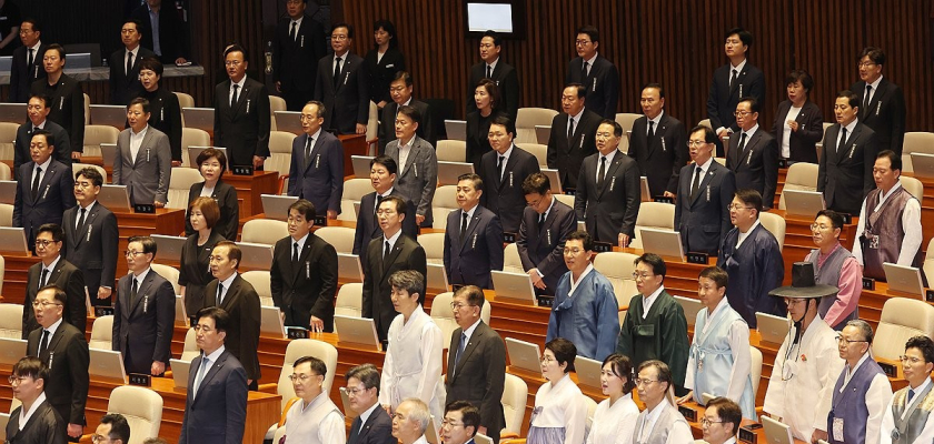 '갈라진 개원식' 댓글여론 와글와글